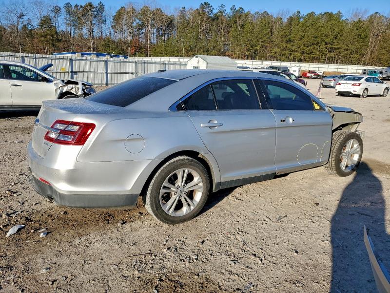 FORD TAURUS 2017 VIN 1FAHP2E80HG135366