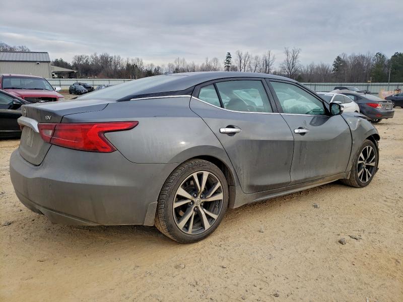 Фото 3 - NISSAN MAXIMA