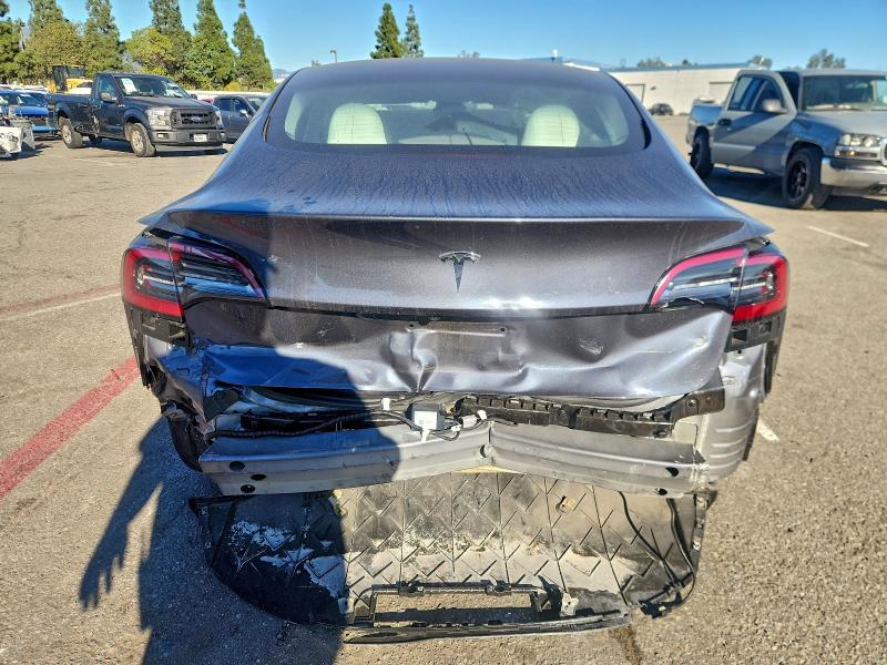 Фото 6 - TESLA MODEL 3