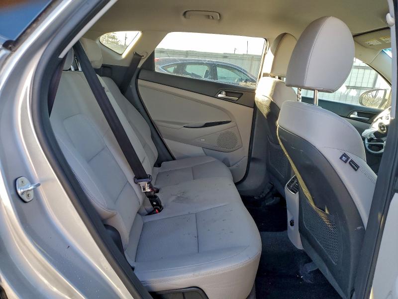 Фото 11 - HYUNDAI TUCSON