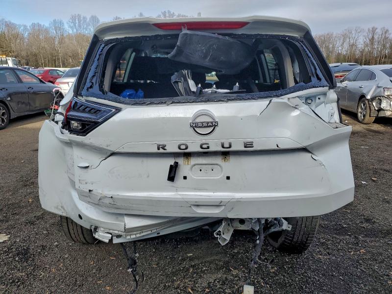 Фото 6 - NISSAN ROGUE