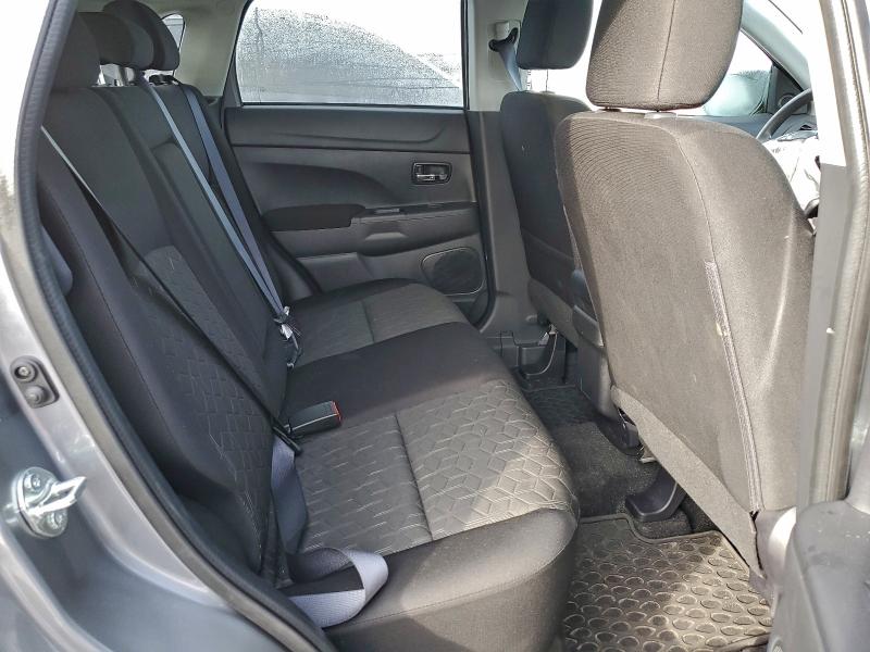 Фото 11 - MITSUBISHI OUTLANDER