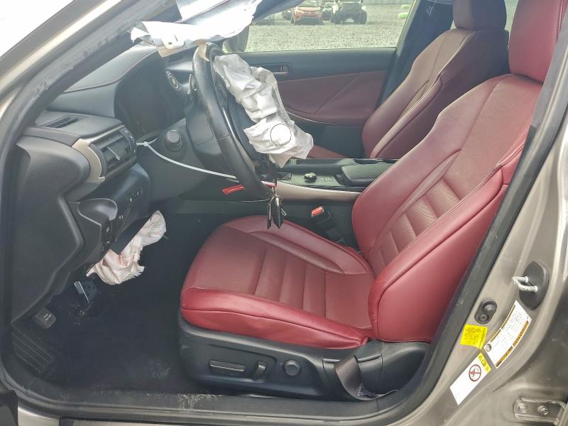 Фото 7 - LEXUS IS