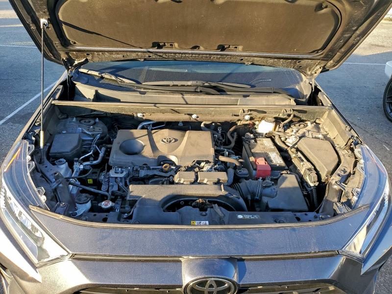 Фото 12 - TOYOTA RAV4