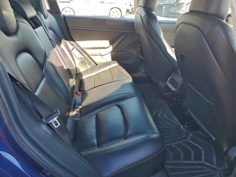 Фото 10 - TESLA MODEL 3