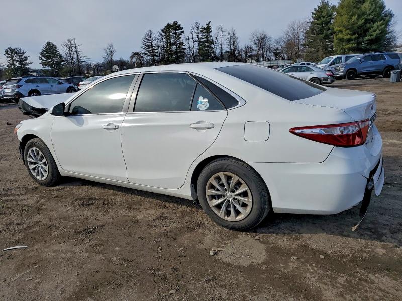 Фото 2 - TOYOTA CAMRY