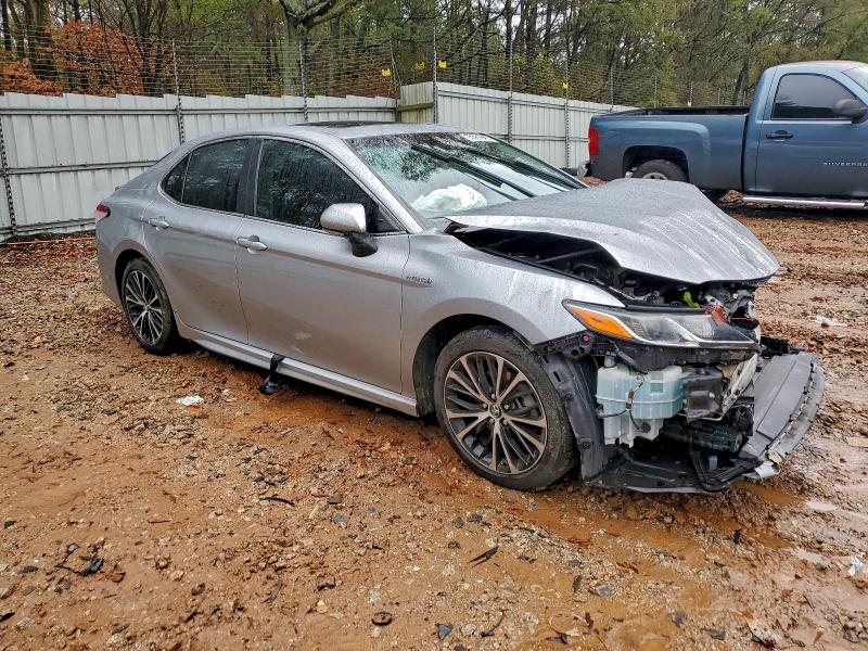 Фото 4 - TOYOTA CAMRY