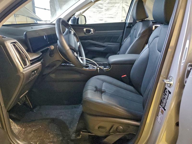 Фото 7 - KIA SORENTO