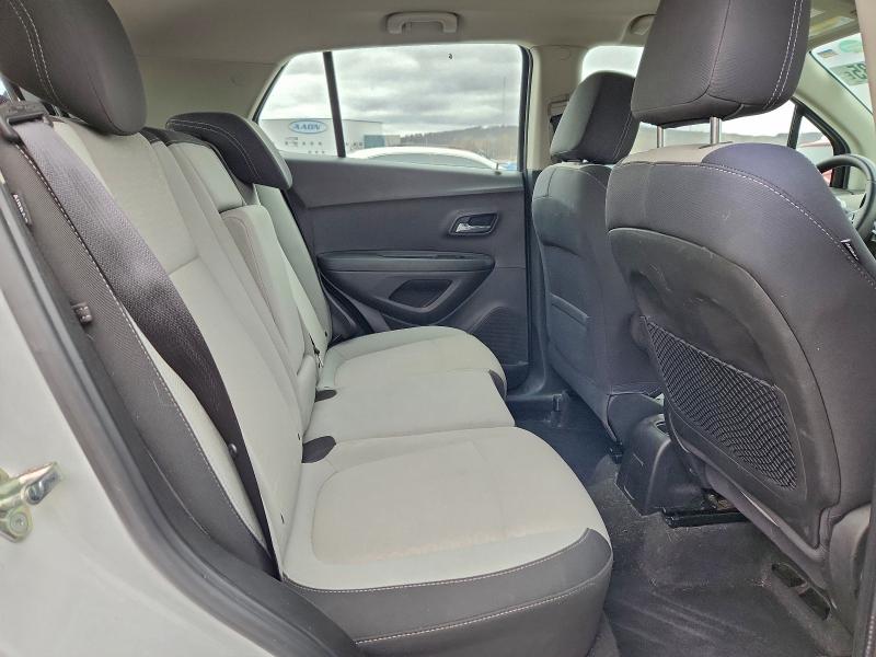 Фото 10 - CHEVROLET TRAX