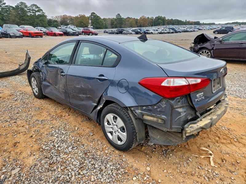 Фото 2 - KIA FORTE