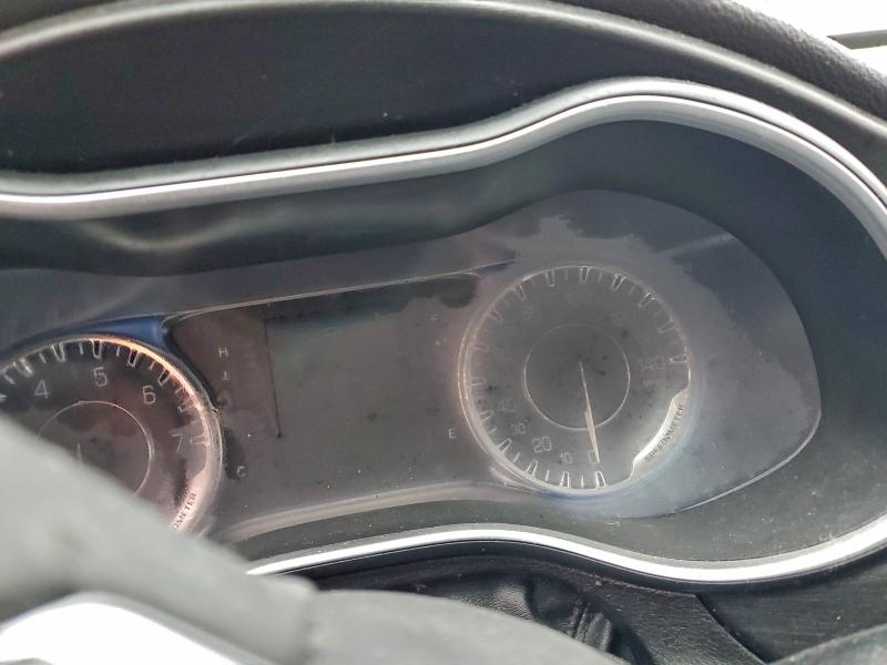 Фото 9 - CHRYSLER 200