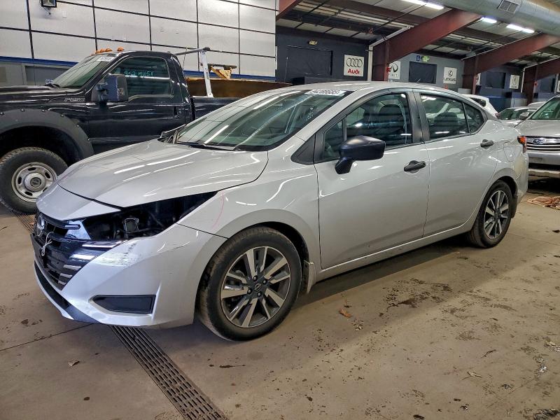 Фото 1 - NISSAN VERSA