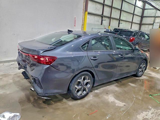Фото 3 - KIA FORTE