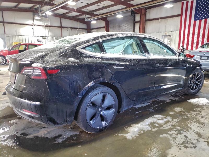 Фото 3 - TESLA MODEL 3