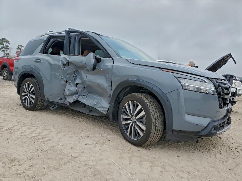 Фото 4 - NISSAN PATHFINDER