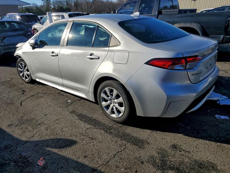 Фото 2 - TOYOTA COROLLA