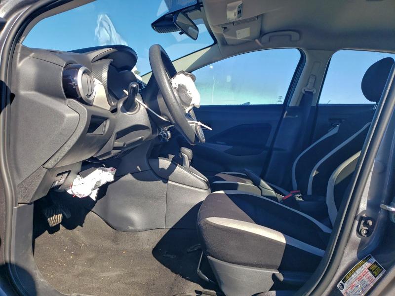 Фото 7 - NISSAN VERSA