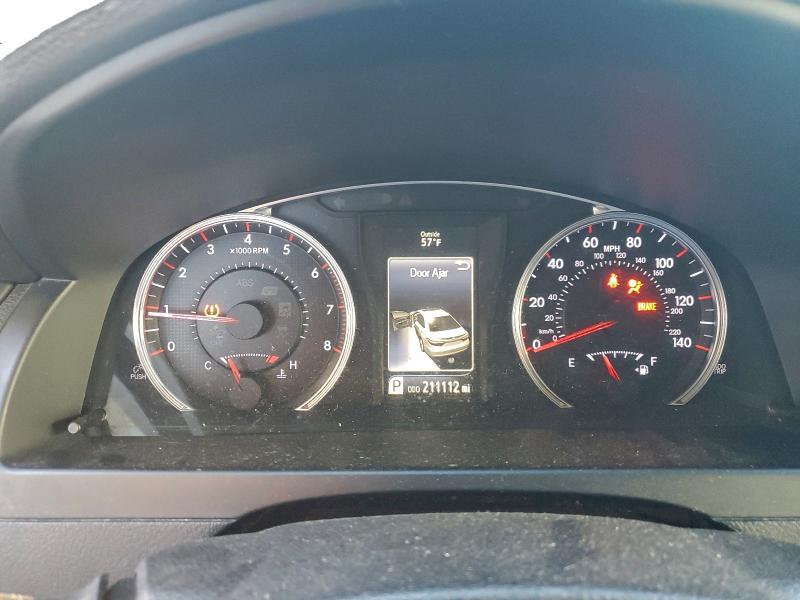 Фото 9 - TOYOTA CAMRY