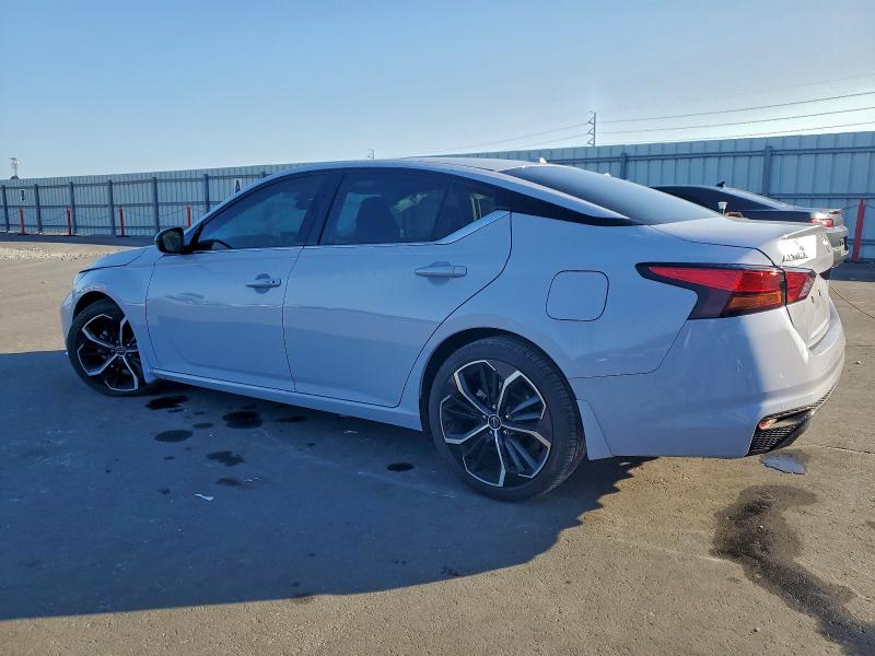 Фото 2 - NISSAN ALTIMA