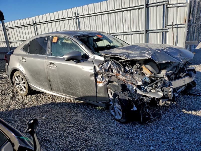 Фото 4 - LEXUS IS