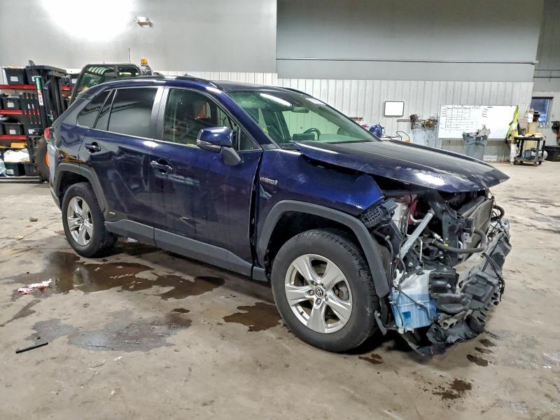 Фото 4 - TOYOTA RAV4