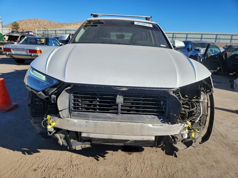 Фото 5 - AUDI Q5