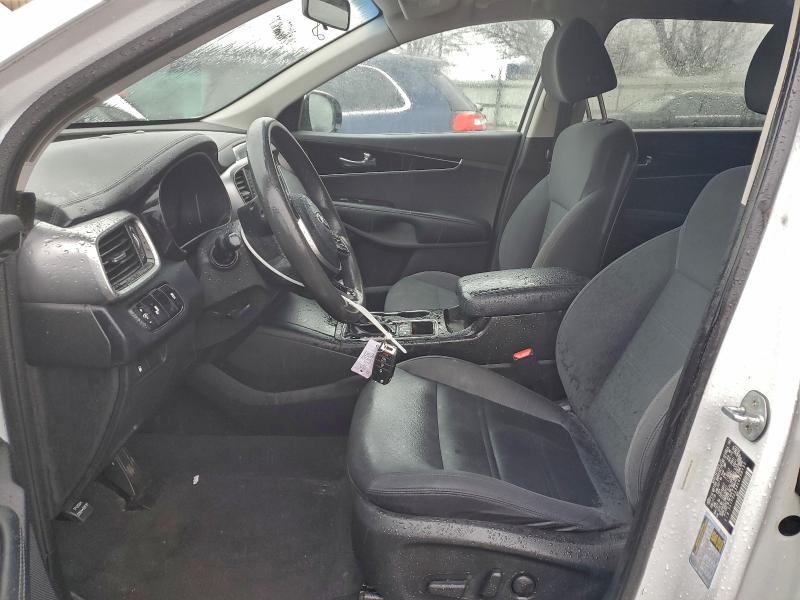 Фото 7 - KIA SORENTO