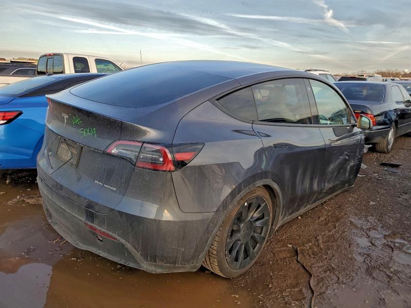 Фото 3 - TESLA MODEL Y