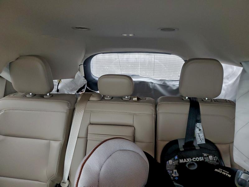 Фото 10 - FORD EXPLORER