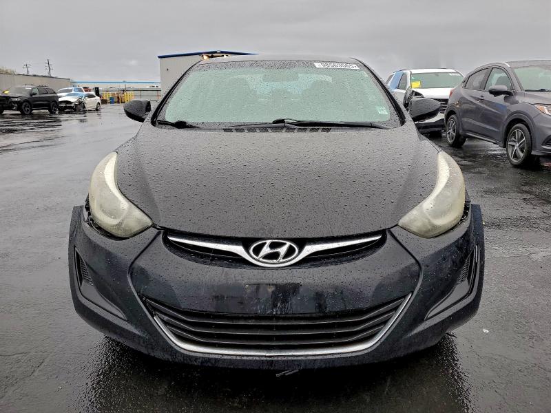 Фото 5 - HYUNDAI ELANTRA