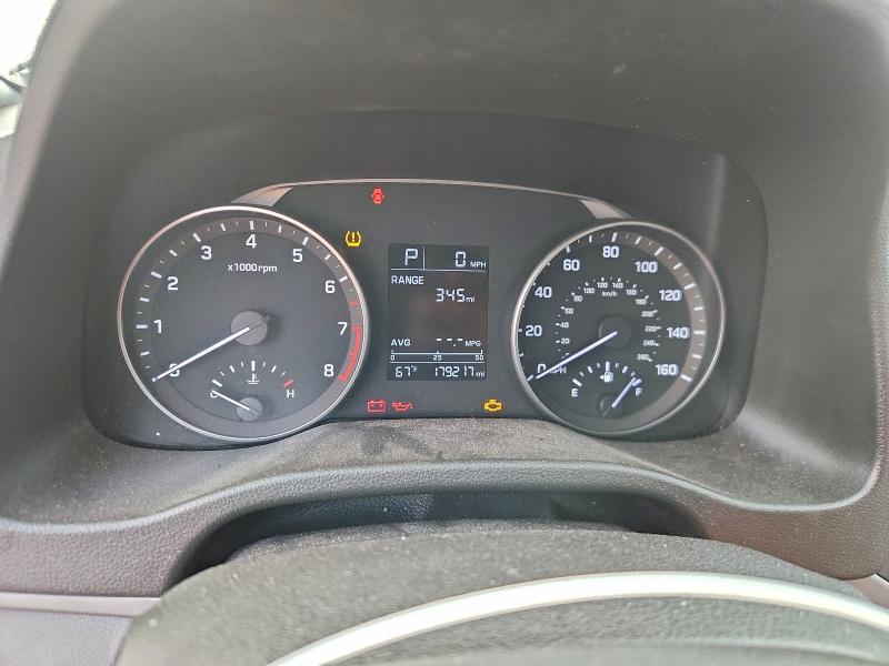 Фото 9 - HYUNDAI ELANTRA