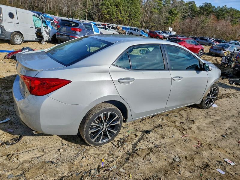 Фото 3 - TOYOTA COROLLA