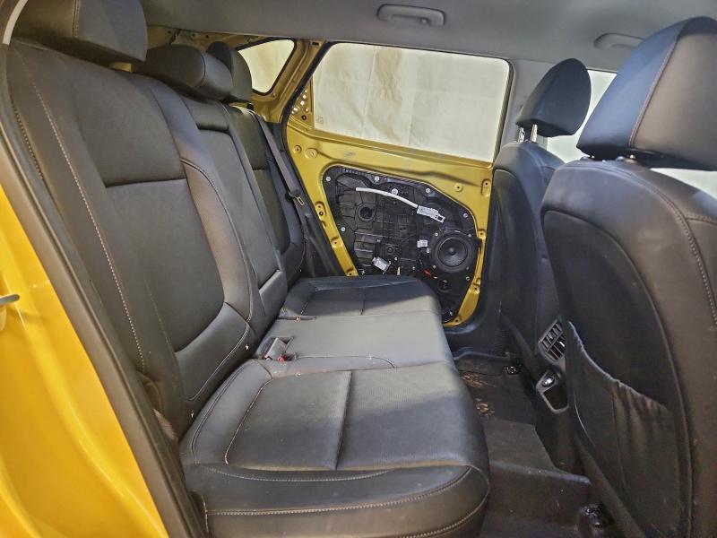 Фото 10 - KIA SELTOS