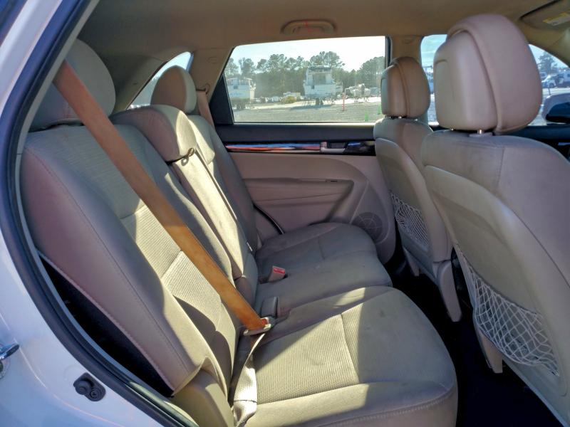 Фото 11 - KIA SORENTO