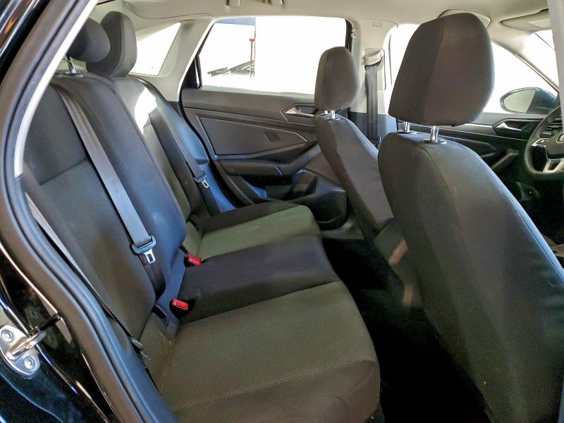 Фото 10 - VOLKSWAGEN JETTA