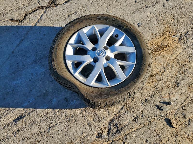 Фото 12 - NISSAN VERSA