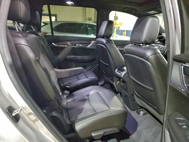 Фото 11 - CADILLAC XT6