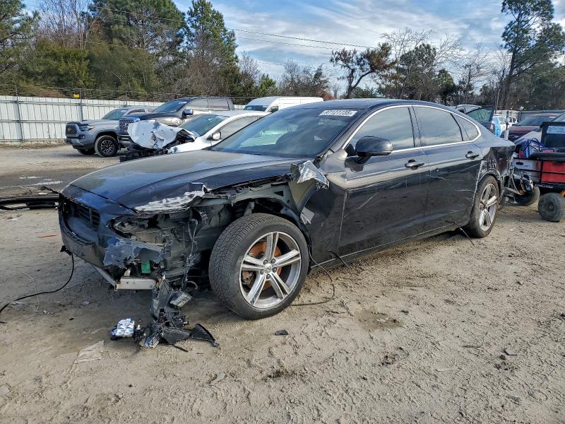 Фото 1 - VOLVO S90