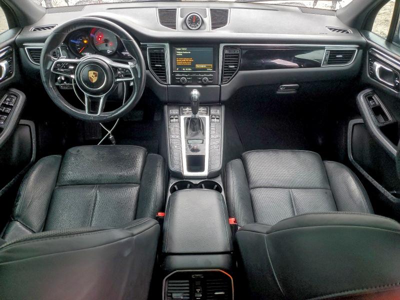 Фото 8 - PORSCHE MACAN