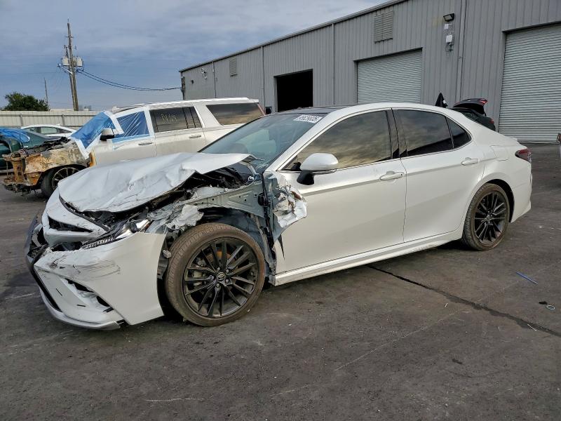 Фото 1 - TOYOTA CAMRY