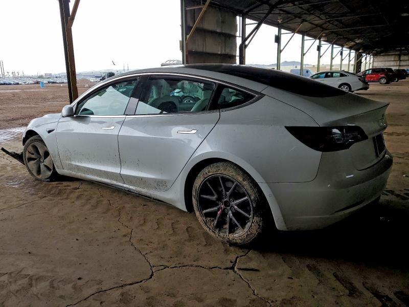 Фото 2 - TESLA MODEL 3