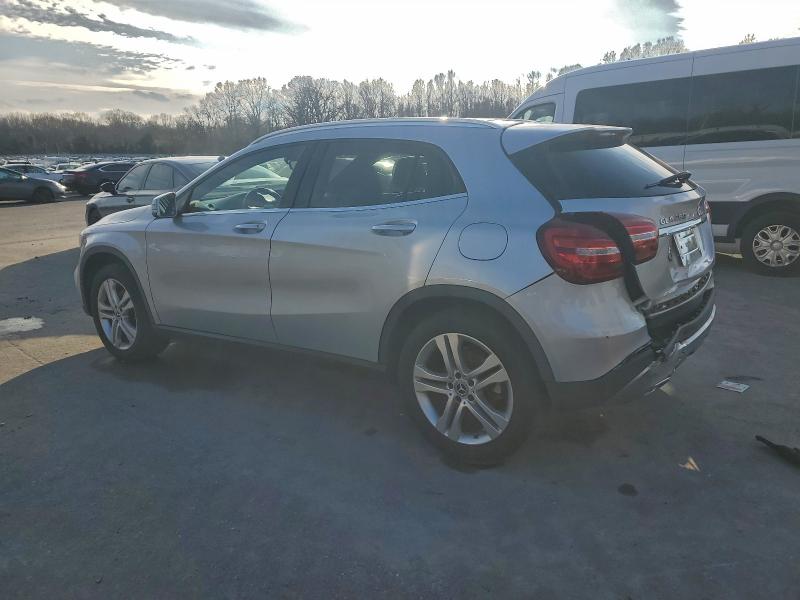 Фото 2 - MERCEDES-BENZ GLA-CLASS