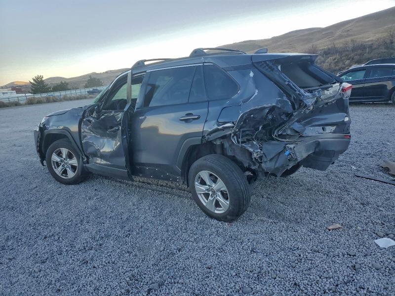 Фото 2 - TOYOTA RAV4