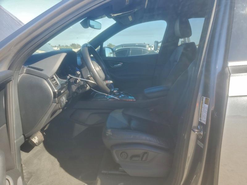 Фото 7 - AUDI Q7