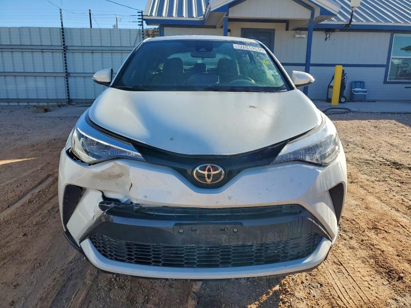 Фото 5 - TOYOTA C-HR