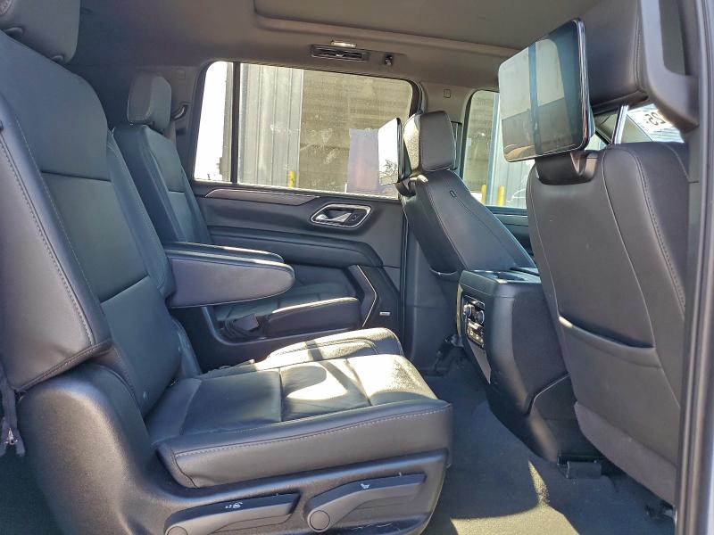 Фото 11 - CHEVROLET SUBURBAN