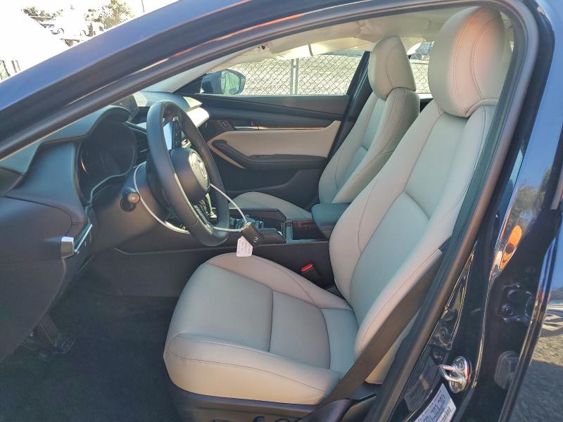 Фото 7 - MAZDA 3