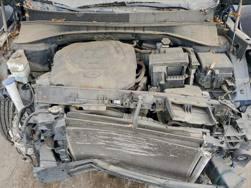 Фото 11 - KIA SORENTO