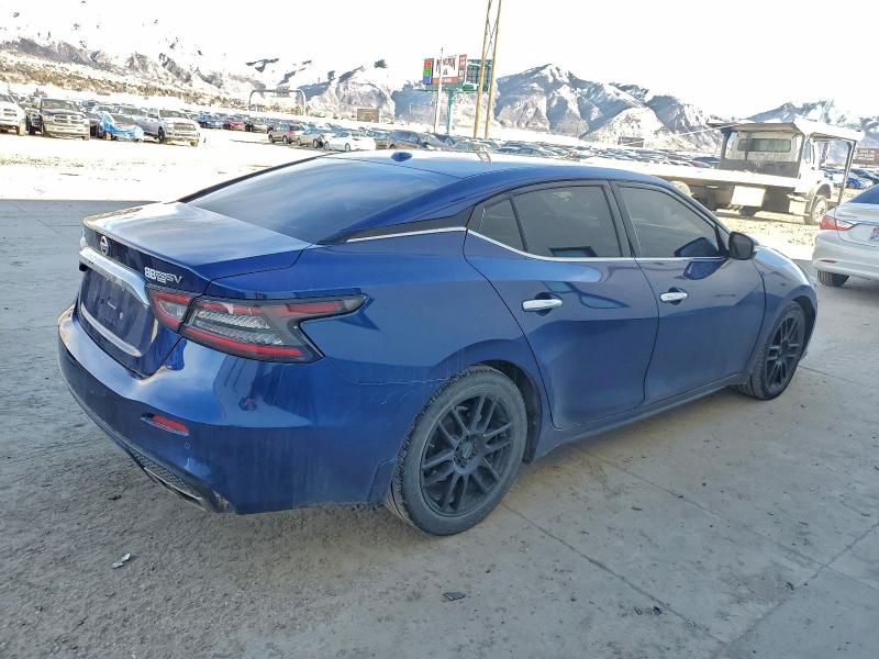 Фото 3 - NISSAN MAXIMA