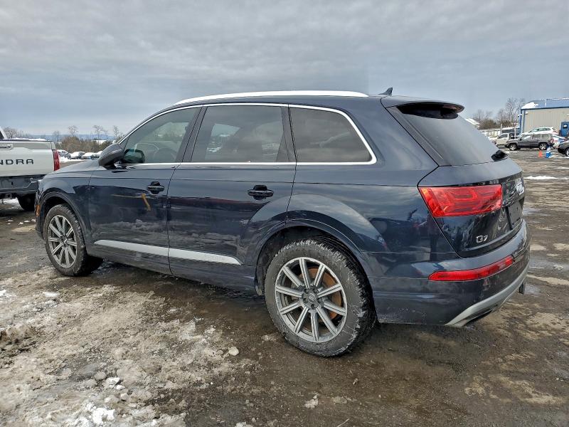 Фото 2 - AUDI Q7